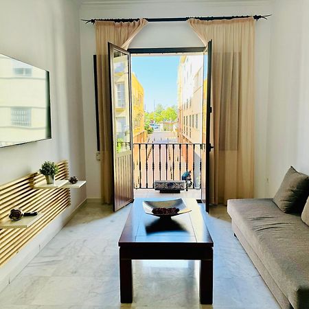 Apartamento Con Balcon Castilla Triana Sevilla Bagian luar foto