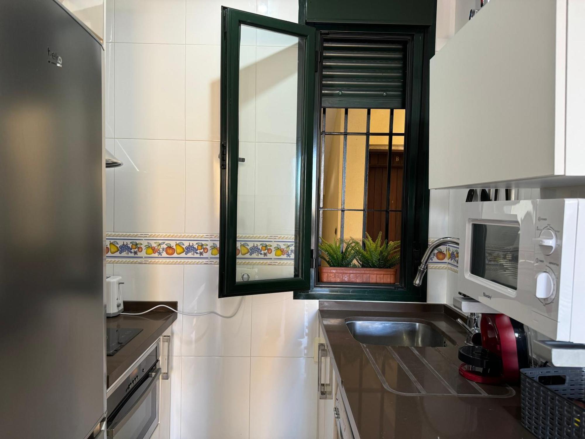 Apartamento Con Balcon Castilla Triana Sevilla Bagian luar foto