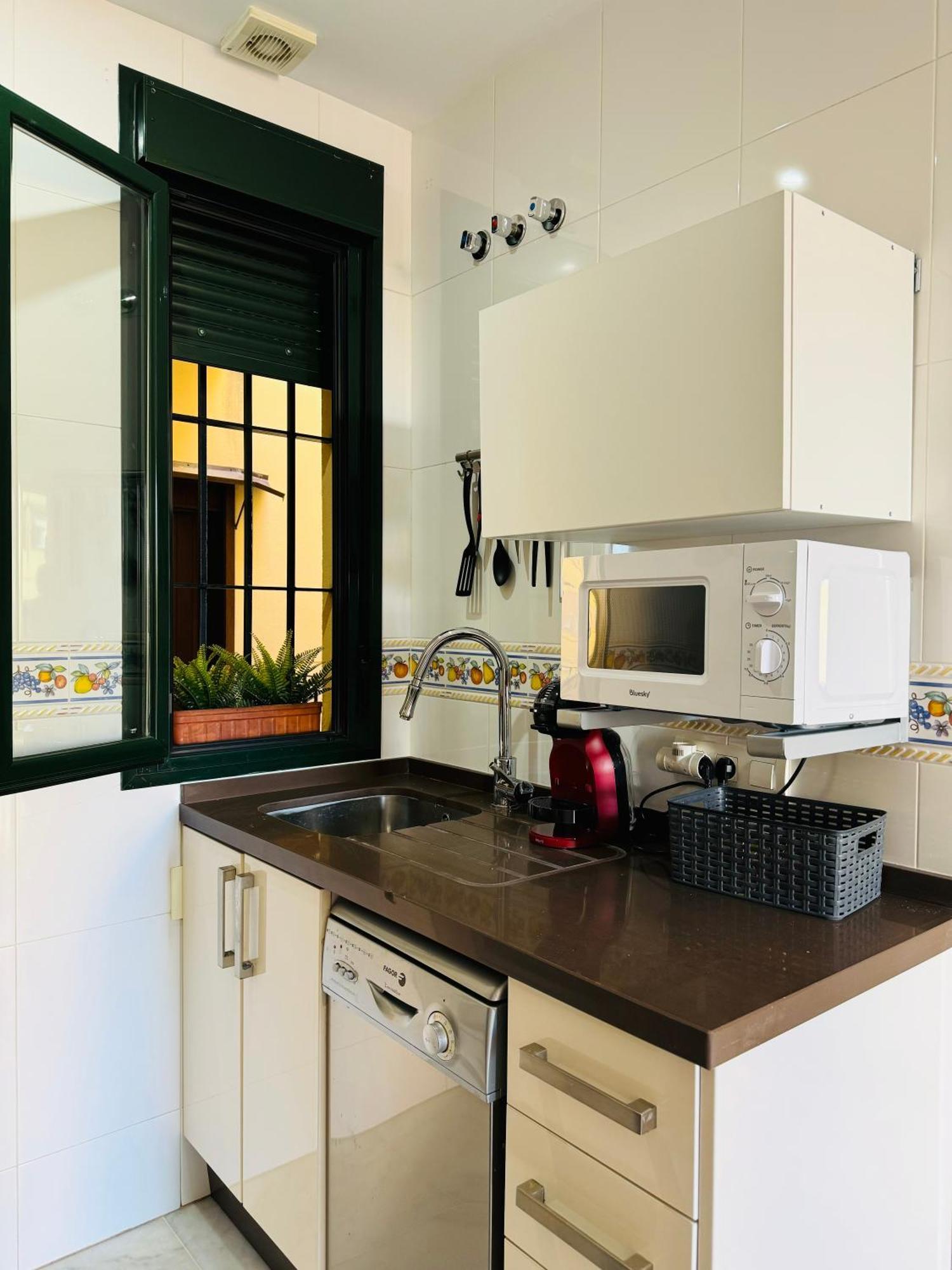 Apartamento Con Balcon Castilla Triana Sevilla Bagian luar foto